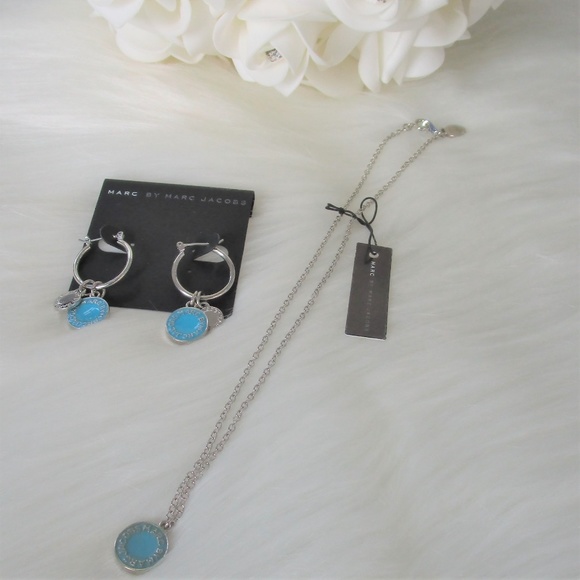 NWT Marc Jacobs Sky Blue Enamel Disc Pendant Set - Picture 3 of 4